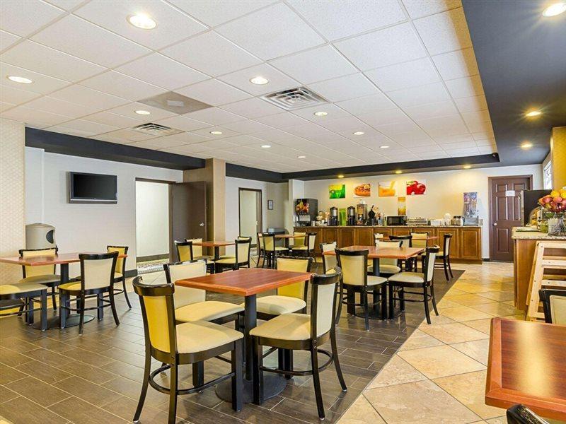 Holiday Inn & Suites Richmond West End, An Ihg Hotel Eksteriør billede